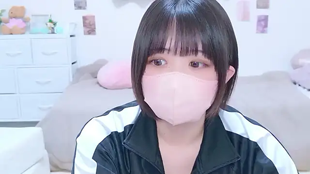 Hinata Sun online show from March 12, 2026, 8:35 pm