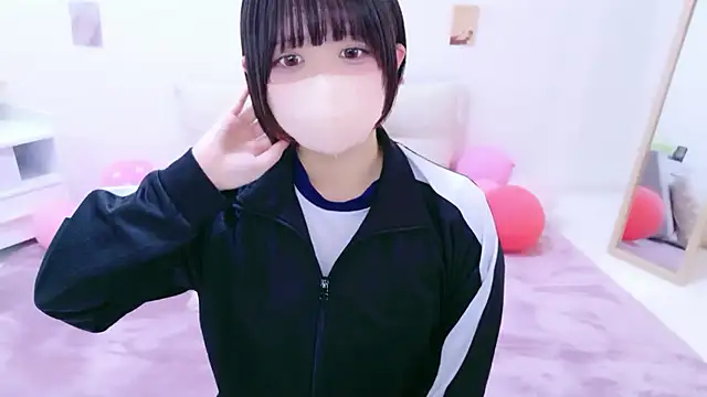 Hinata Sun online show from April 18, 2026, 4:59 am