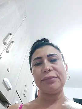 mia mancinii online show from March 3, 2026, 4:19 am