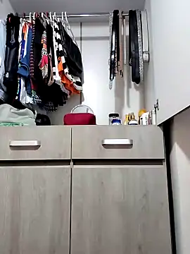 mia mancinii online show from April 24, 2026, 5:15 pm