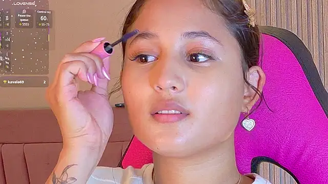 Laly Cherry  online show from November 7, 2025, 12:31 pm