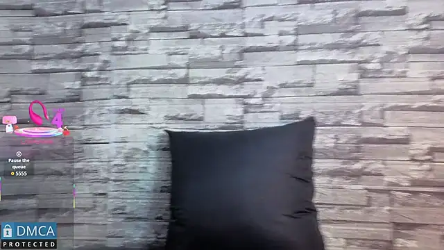 Kiara Zahiri   online show from December 15, 2025, 10:54 am