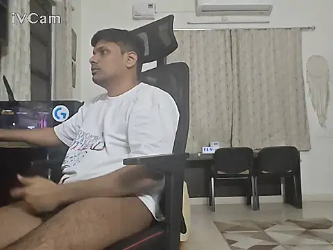 Snapshot of Bakasur_19 chatting on January 13, 2026, 6:45 pm Bakasur 19 online show from January 13, 2026, 6:45 pm