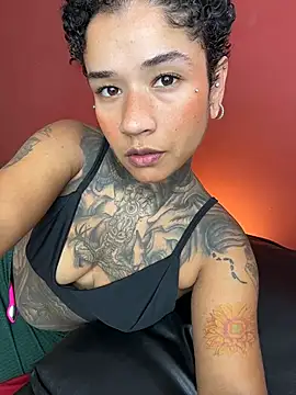 Snapshot of xbigpeach chatting on November 7, 2025, 7:40 pm xbigpeach online show from November 7, 2025, 7:40 pm