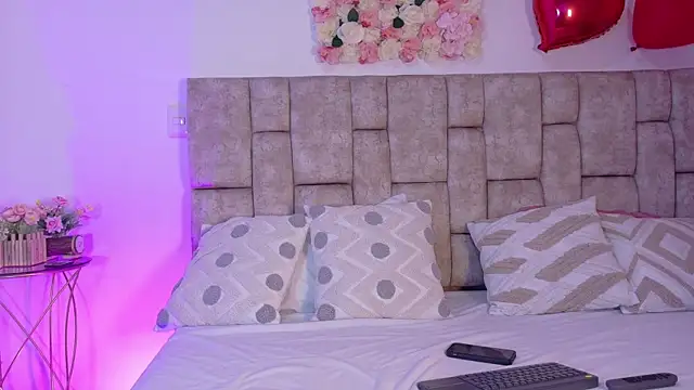 Kitty Rose   online show from September 29, 2025, 12:00 pm