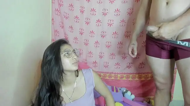 Snapshot of EclipseandFlame chatting on November 27, 2025, 5:19 am EclipseandFlame online show from November 27, 2025, 5:19 am