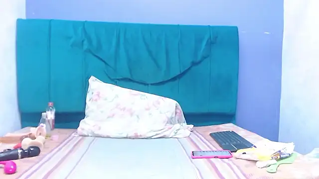 andrealopezcm101 online show from January 14, 2026, 11:25 am