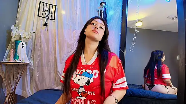 Snapshot of Shalyn_Lux chatting on October 24, 2025, 3:16 am Shalyn Lux online show from October 24, 2025, 3:16 am