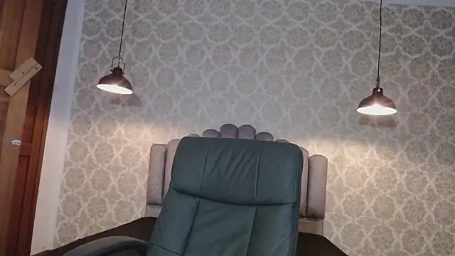 Snapshot of Kristall_06 chatting on September 23, 2025, 3:02 am Kristall 06 online show from September 23, 2025, 3:02 am