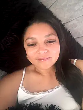 Snapshot of Zui_Rouse chatting on September 20, 2025, 2:11 pm Zui Rouse online show from September 20, 2025, 2:11 pm