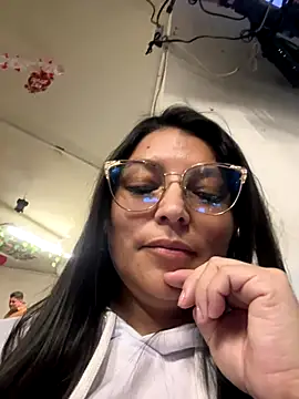 Snapshot of Zui_Rouse chatting on September 22, 2025, 12:49 am Zui Rouse online show from September 22, 2025, 12:49 am