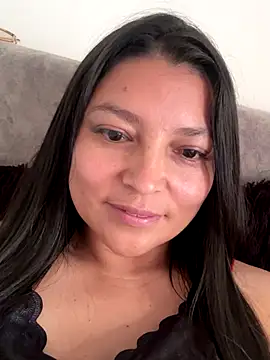 Snapshot of Zui_Rouse chatting on October 4, 2025, 4:08 pm Zui Rouse online show from October 4, 2025, 4:08 pm
