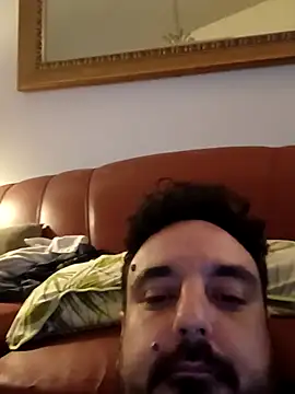 Snapshot of Marizoka chatting on November 8, 2025, 11:58 am Marizoka online show from November 8, 2025, 11:58 am