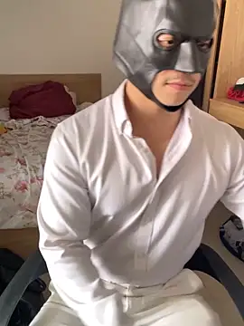 anhkiet huang online show from November 30, 2025, 7:31 am