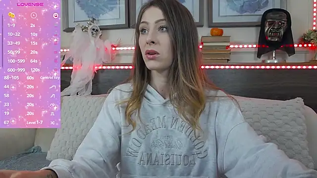 Snapshot of MuseDollX chatting on October 29, 2025, 7:57 pm MuseDollX online show from October 29, 2025, 7:57 pm