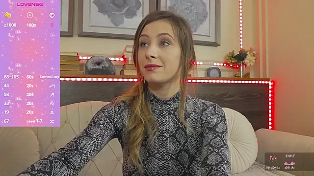 Snapshot of MuseDollX chatting on November 12, 2025, 7:18 pm MuseDollX online show from November 12, 2025, 7:18 pm