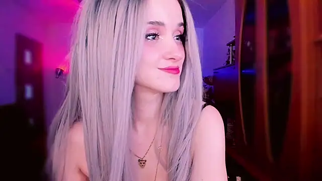 Snapshot of MistressJolie chatting on February 3, 2026, 9:14 am MistressJolie online show from February 3, 2026, 9:14 am