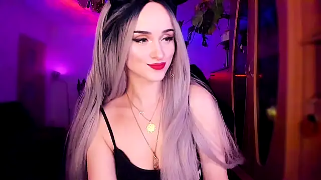 Snapshot of MistressJolie chatting on February 1, 2025, 3:18 pm MistressJolie online show from February 1, 2025, 3:18 pm