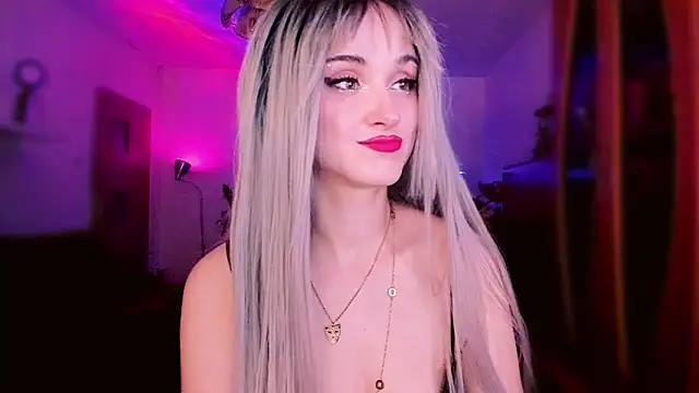 Snapshot of MistressJolie chatting on March 3, 2026, 3:02 am MistressJolie online show from March 3, 2026, 3:02 am