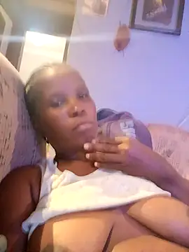 Snapshot of sweetdebbiexxxx chatting on November 18, 2025, 7:06 pm sweetdebbiexxxx online show from November 18, 2025, 7:06 pm