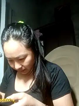 Snapshot of suki-lady chatting on November 4, 2025, 2:43 pm suki-lady online show from November 4, 2025, 2:43 pm