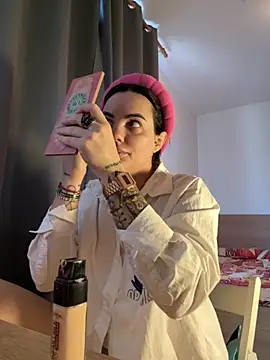 -RAHELA- online show from October 14, 2025, 7:42 am