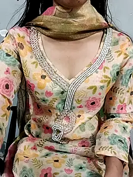 Snapshot of Daizy_Shah chatting on May 10, 2026, 4:53 pm Daizy Shah online show from May 10, 2026, 4:53 pm