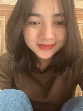 Snapshot of Lonnina chatting on October 23, 2025, 2:10 am Lonnina online show from October 23, 2025, 2:10 am