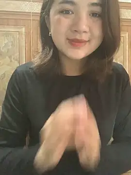 Snapshot of Lonnina chatting on October 9, 2025, 1:39 am Lonnina online show from October 9, 2025, 1:39 am