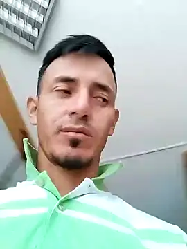 Snapshot of JuanD_vero chatting on October 1, 2025, 7:35 am JuanD vero online show from October 1, 2025, 7:35 am