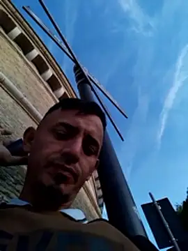 Snapshot of JuanD_vero chatting on October 21, 2025, 3:11 pm JuanD vero online show from October 21, 2025, 3:11 pm