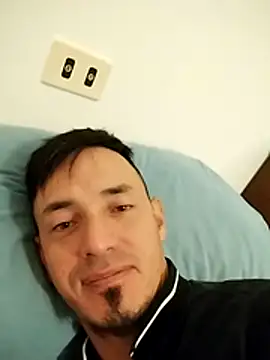 Snapshot of JuanD_vero chatting on November 29, 2025, 10:32 pm JuanD vero online show from November 29, 2025, 10:32 pm