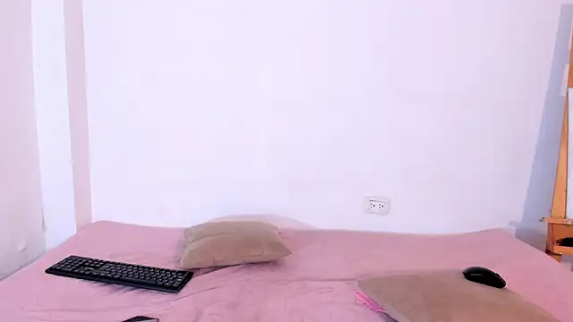 Snapshot of Lia_Rousse0 chatting on September 21, 2025, 7:30 pm Lia Rousse0 online show from September 21, 2025, 7:30 pm