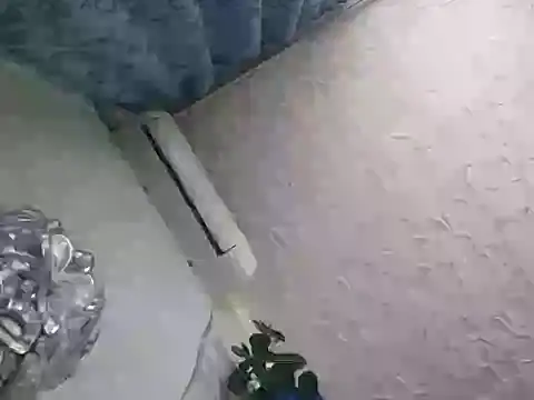 GlamMilena online show from November 7, 2025, 1:15 pm