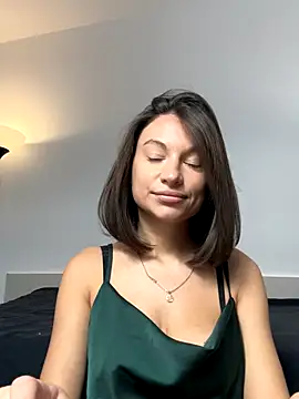 Snapshot of KellySmitS chatting on November 15, 2025, 7:12 am KellySmitS online show from November 15, 2025, 7:12 am