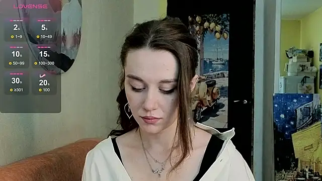 SkyHelen online show from May 14, 2026, 6:43 am