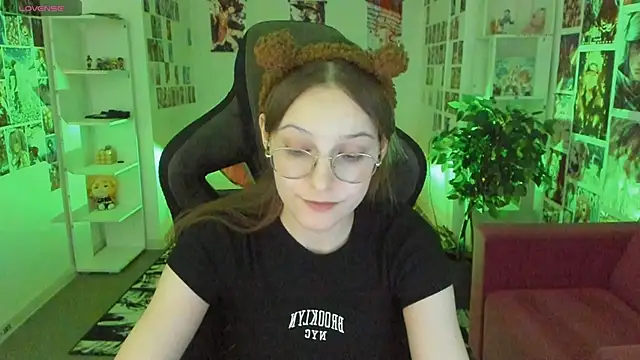 Snapshot of JenniferKiim chatting on February 11, 2026, 2:17 pm JenniferKiim online show from February 11, 2026, 2:17 pm