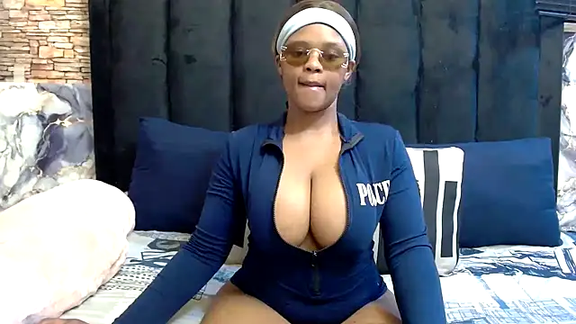 Snapshot of SexyBaddieXXX chatting on August 9, 2026, 6:36 pm SexyBaddieXXX online show from August 9, 2026, 6:36 pm