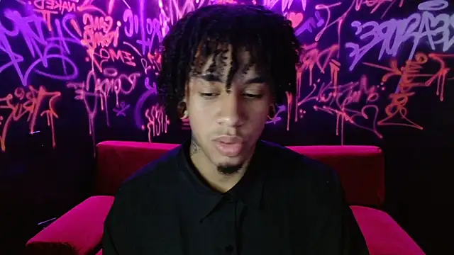 Snapshot of Biker_Seb chatting on November 17, 2025, 2:43 pm Biker Seb online show from November 17, 2025, 2:43 pm