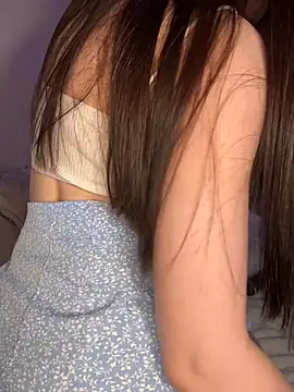 Veliora online show from April 24, 2026, 5:59 pm