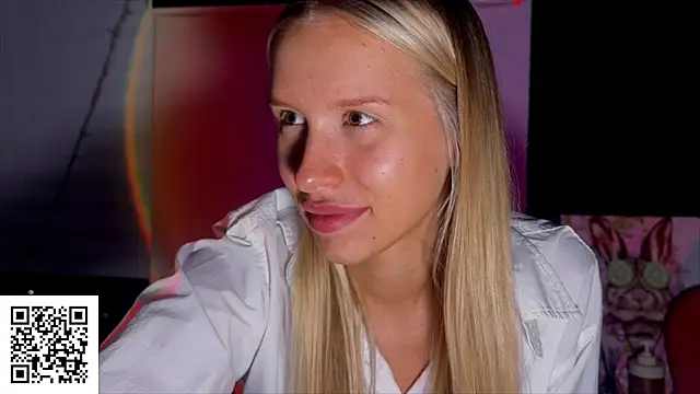 Snapshot of ElysiaXo chatting on November 9, 2025, 10:58 pm ElysiaXo online show from November 9, 2025, 10:58 pm