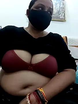 Snapshot of Rakhi_sawant143 chatting on November 3, 2025, 2:39 am Rakhi sawant143 online show from November 3, 2025, 2:39 am