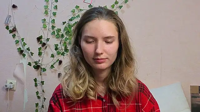 Snapshot of _kikiclark__ chatting on March 4, 2026, 9:00 pm kikiclark online show from March 4, 2026, 9:00 pm