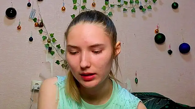 Snapshot of _kikiclark__ chatting on February 15, 2026, 8:52 pm kikiclark online show from February 15, 2026, 8:52 pm