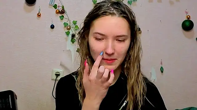 Snapshot of _kikiclark__ chatting on February 6, 2026, 8:49 pm kikiclark online show from February 6, 2026, 8:49 pm
