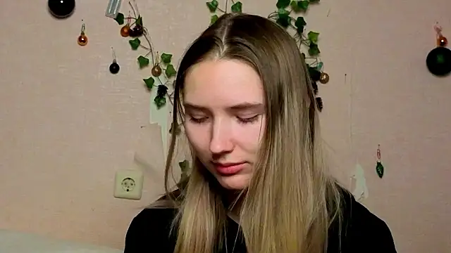 Snapshot of _kikiclark__ chatting on January 31, 2026, 8:51 pm kikiclark online show from January 31, 2026, 8:51 pm