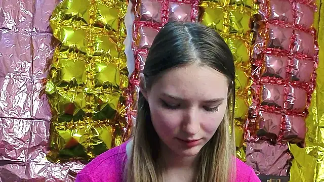 Snapshot of _kikiclark__ chatting on March 16, 2026, 5:16 pm kikiclark online show from March 16, 2026, 5:16 pm