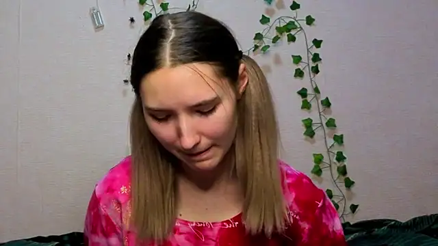  kikiclark   online show from December 14, 2025, 7:19 pm