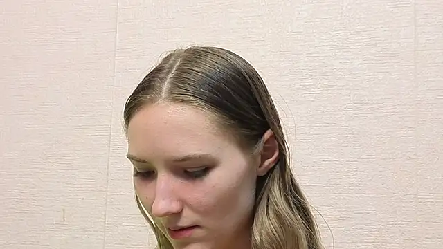 Snapshot of _kikiclark__ chatting on May 22, 2026, 8:18 pm kikiclark online show from May 22, 2026, 8:18 pm
