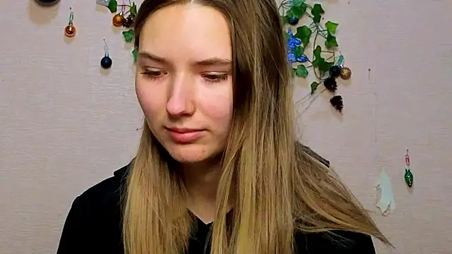 Snapshot of _kikiclark__ chatting on February 1, 2026, 6:17 pm kikiclark online show from February 1, 2026, 6:17 pm